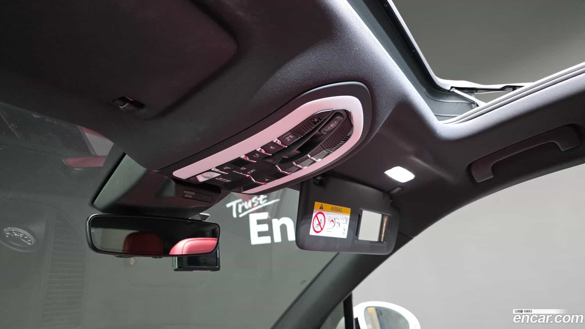 Macan Porsche 2023.1-OPTION-043