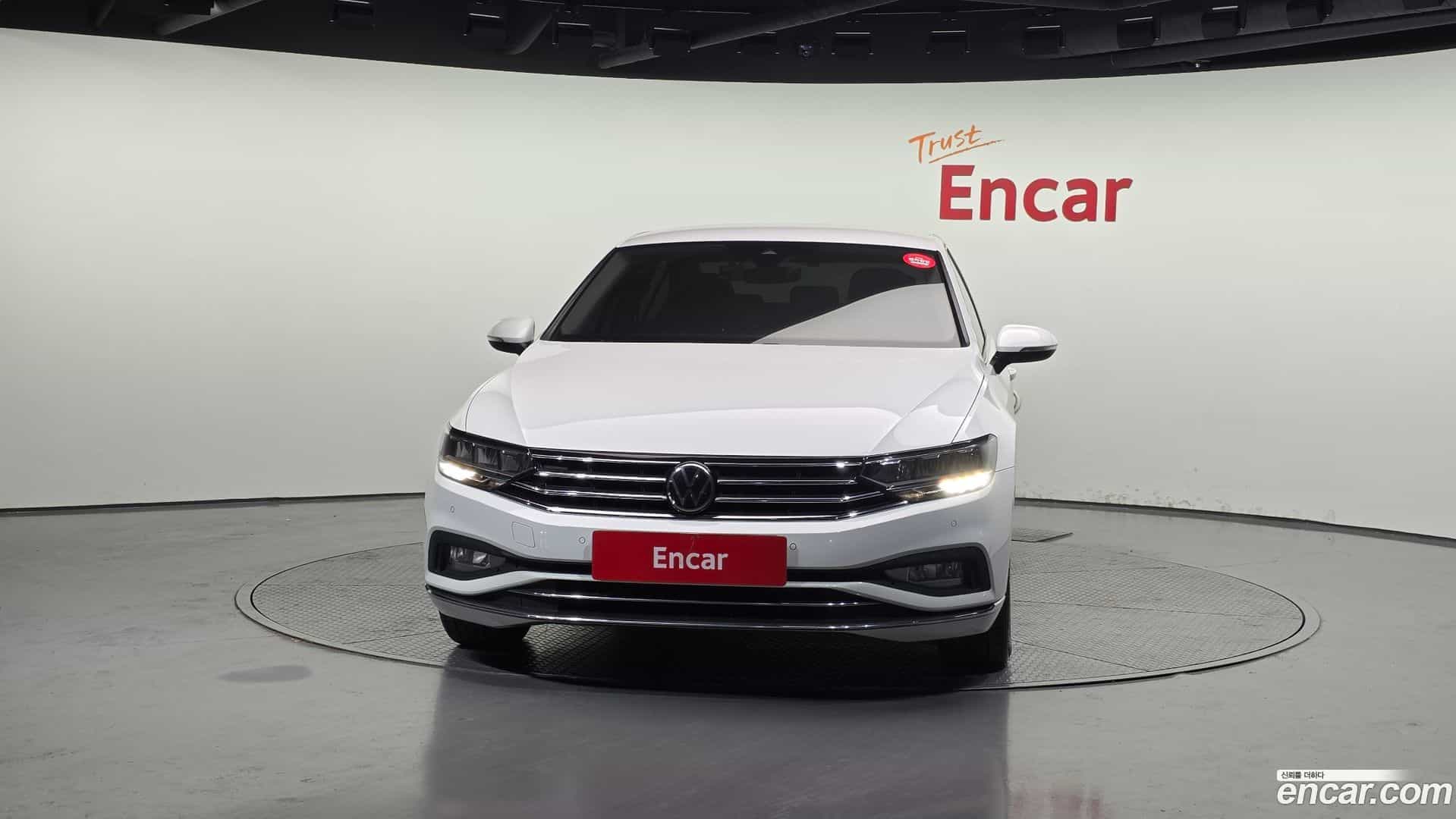 Passat Volkswagen 2022.2-OUTER-003