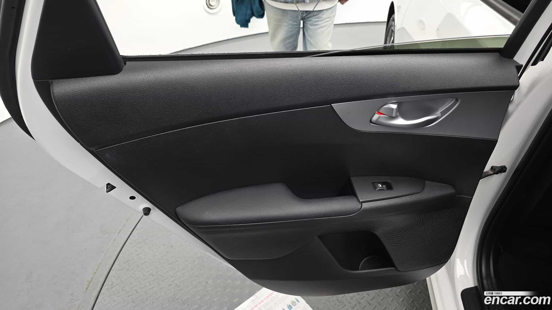 K3 Kia 2022.1-INNER-035