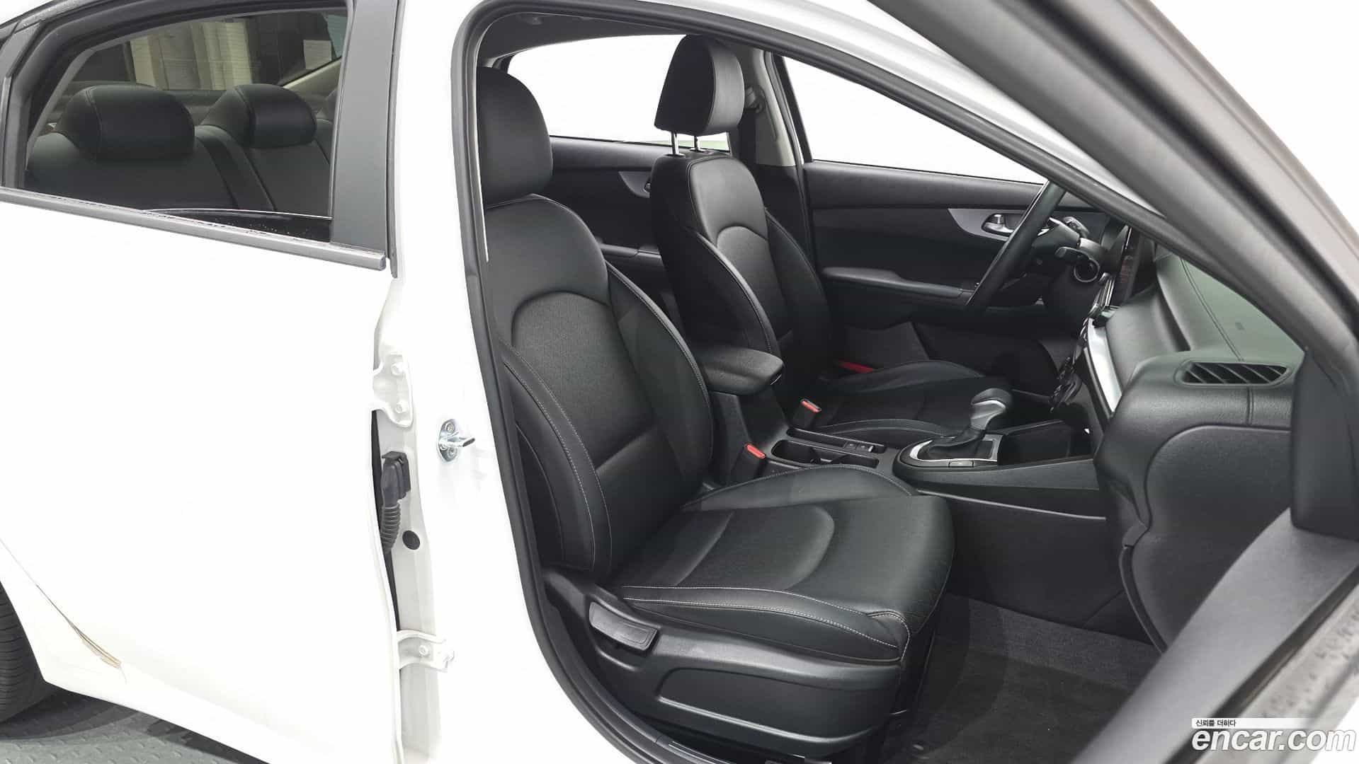 K3 Kia 2022.1-INNER-036