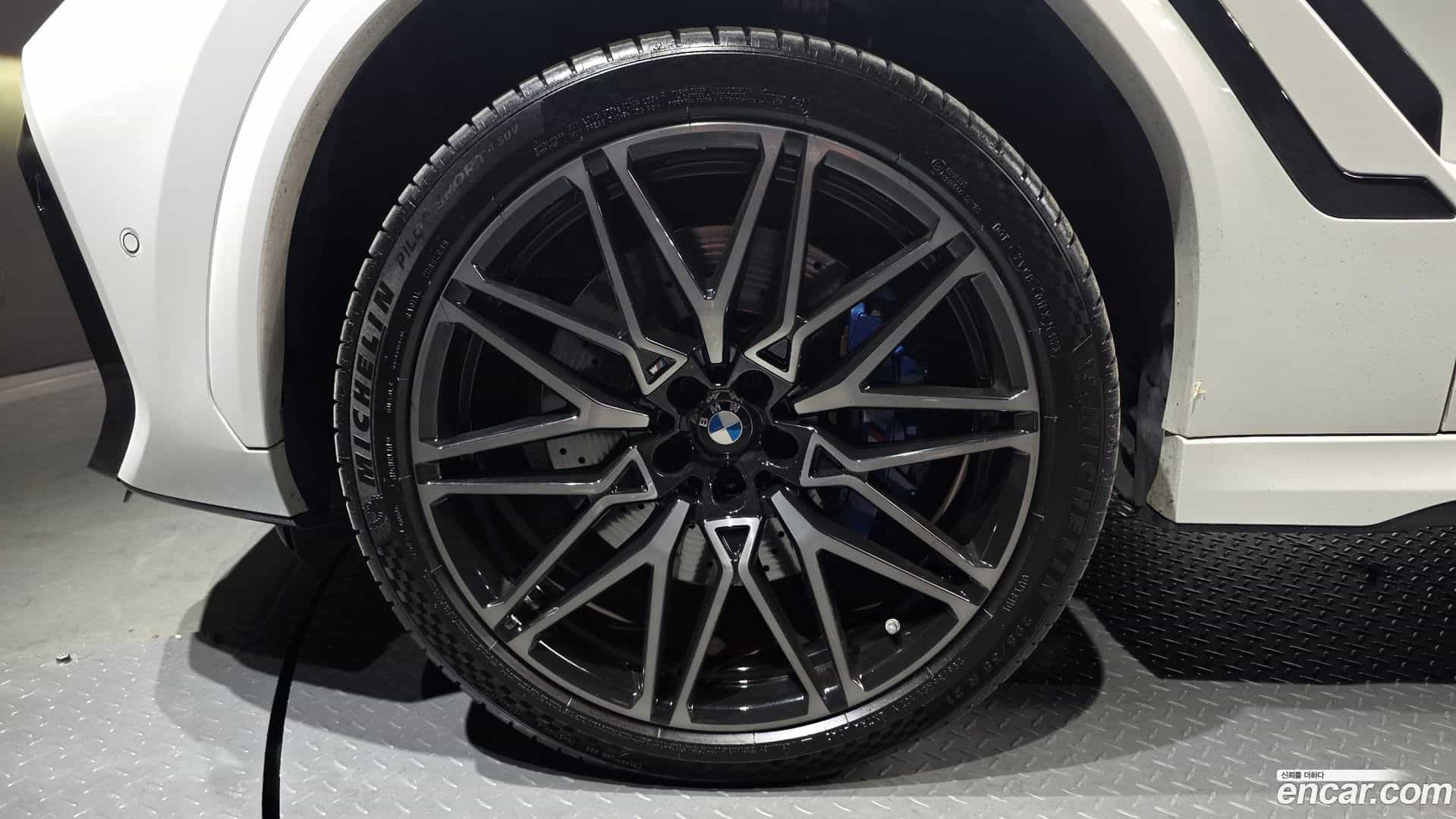 X6M BMW 2022.5-OUTER-005
