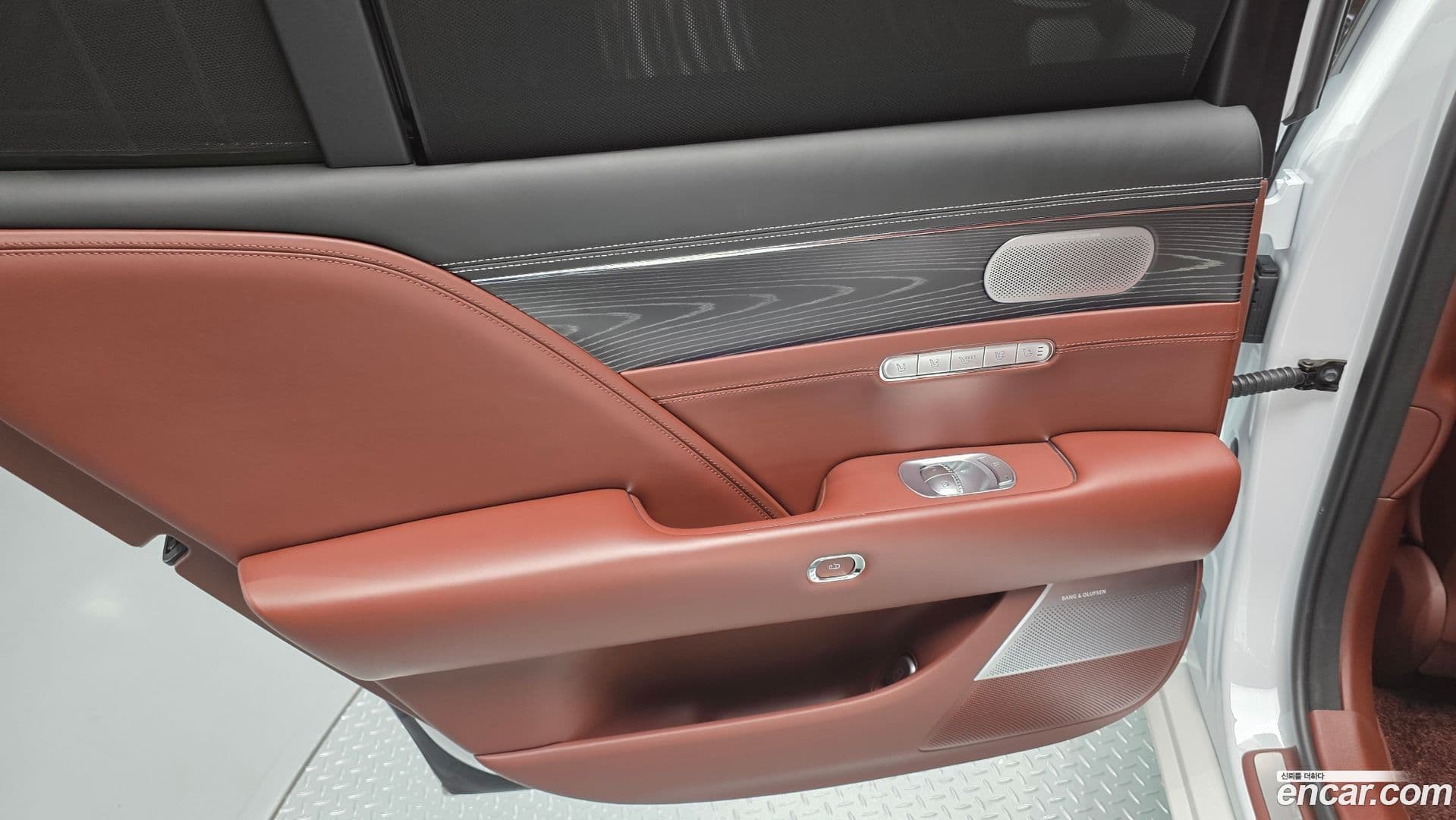 Main__Slider__Photo:G90 Genesis 2022.1-24