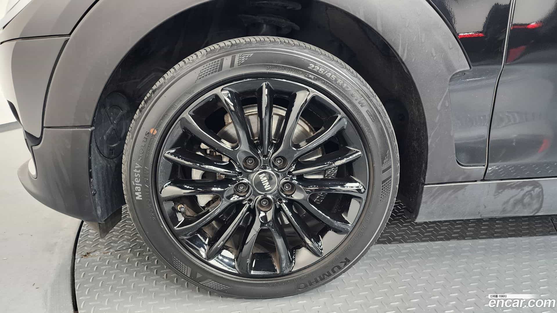 Clubman Mini 2023.4-OUTER-005