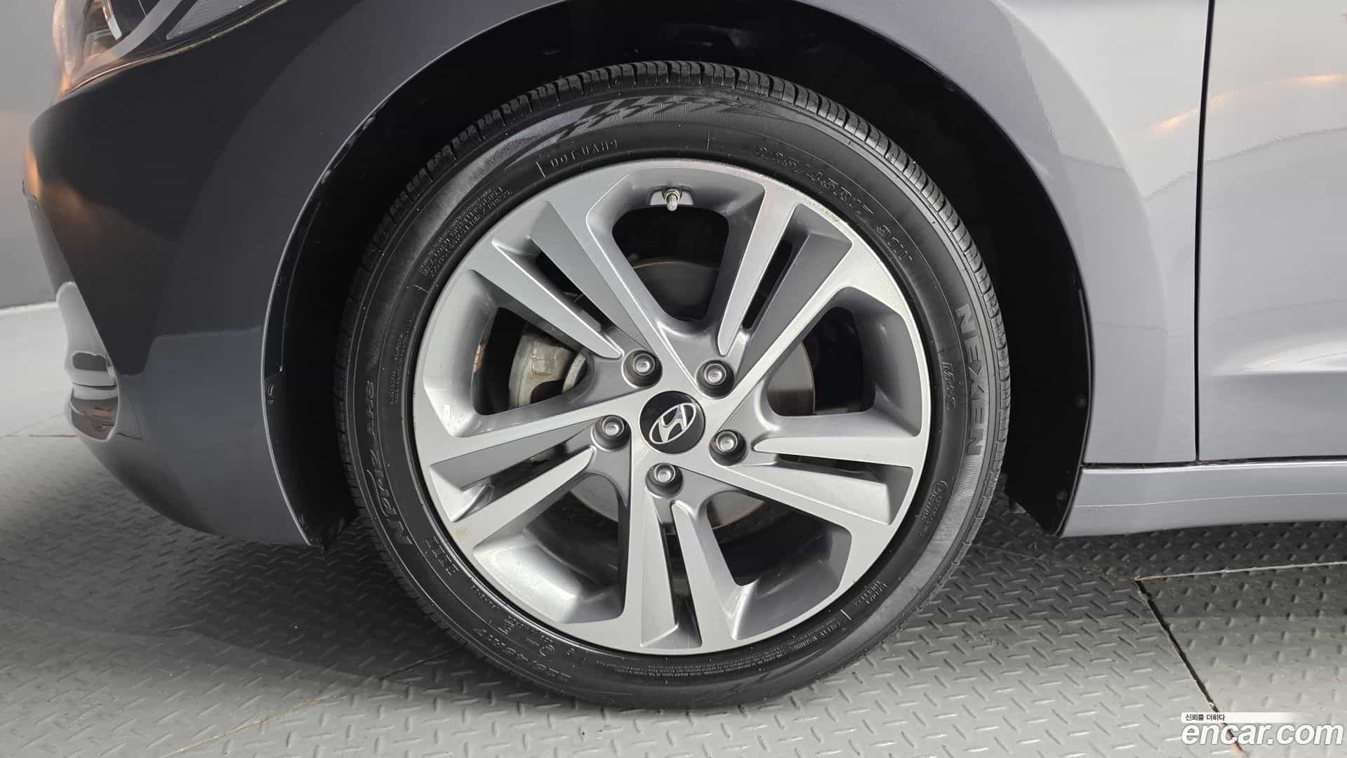 AVANTE Hyundai 2017.11-OUTER-005