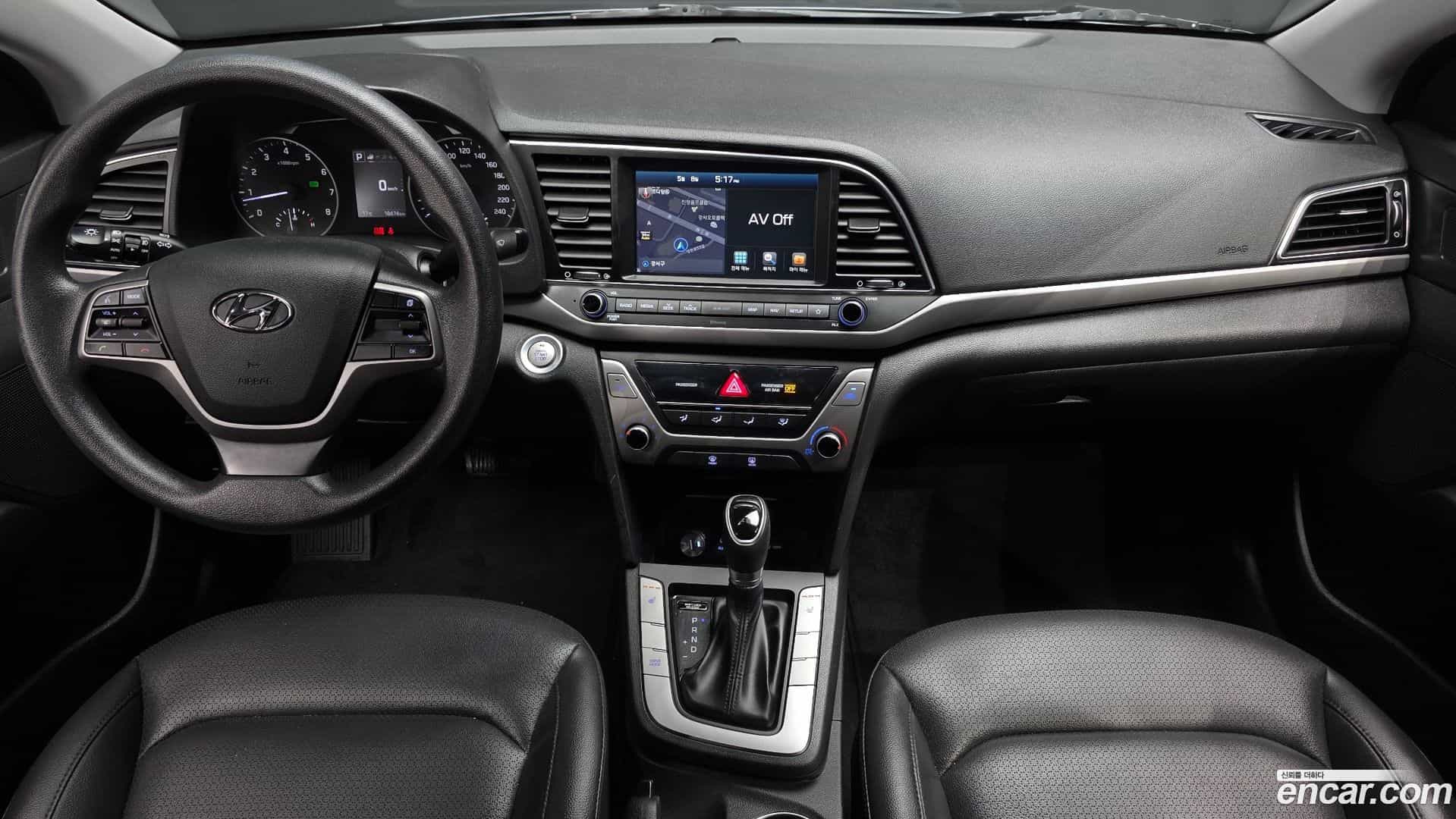 AVANTE Hyundai 2017.11-INNER-007