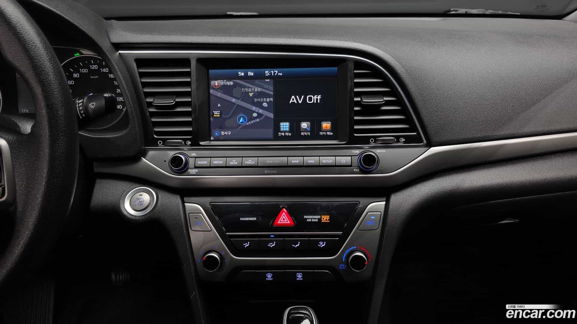 AVANTE Hyundai 2017.11-OPTION-018