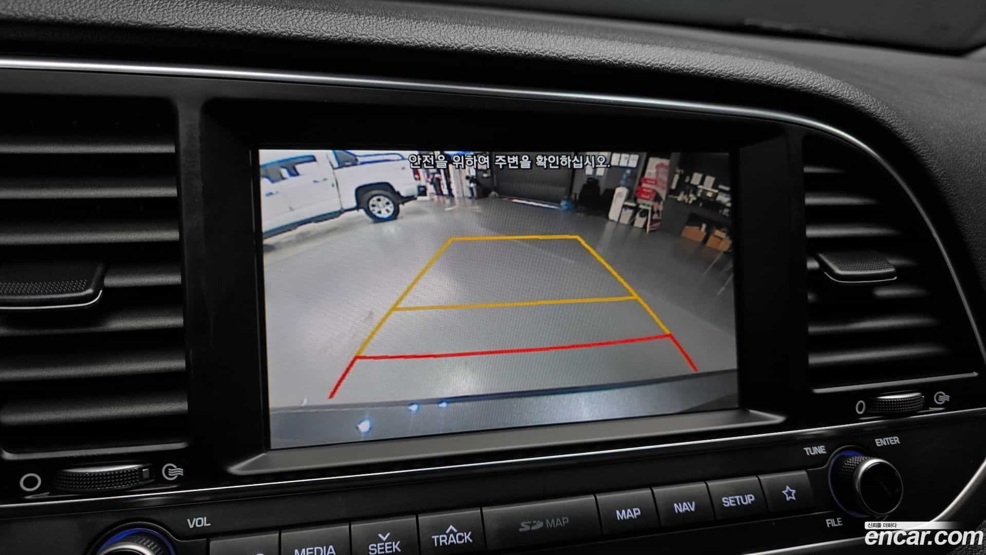 AVANTE Hyundai 2017.11-OPTION-019
