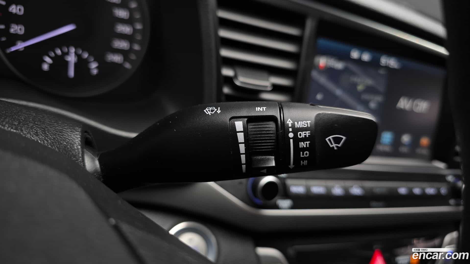 AVANTE Hyundai 2017.11-OPTION-040