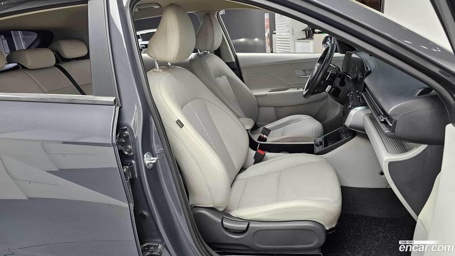 Kona Hyundai 2023.3-INNER-036