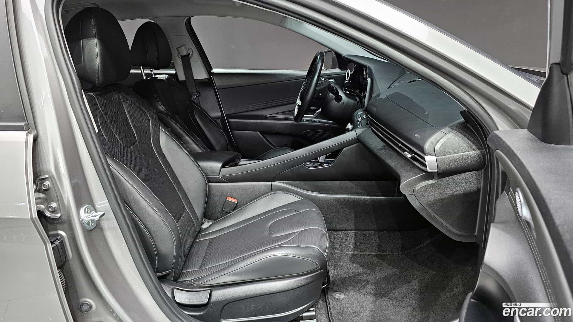 AVANTE Hyundai 2020.5-OPTION-016