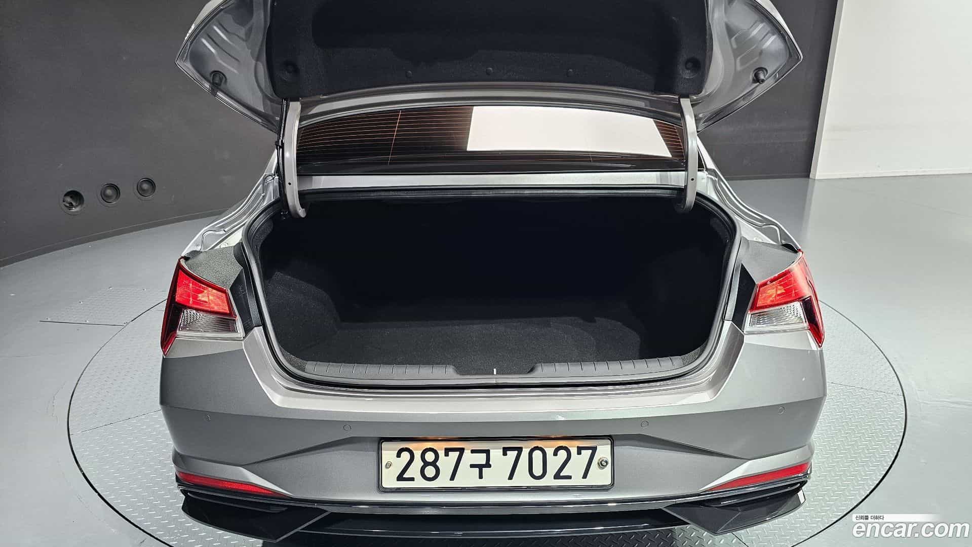 AVANTE Hyundai 2020.5-OPTION-022