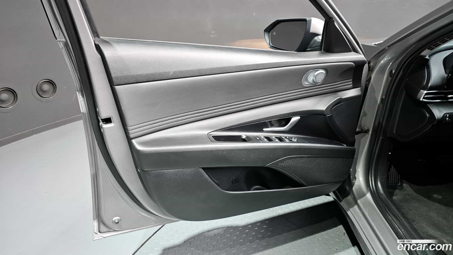 AVANTE Hyundai 2020.5-INNER-034