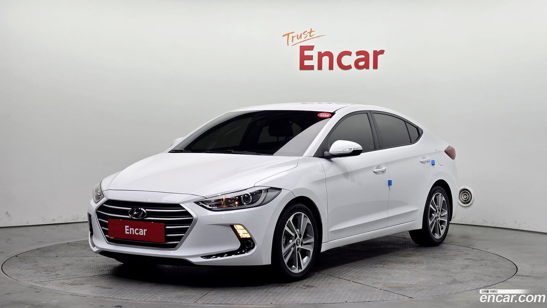 Main__Slider__Photo:AVANTE Hyundai 2017.7-0