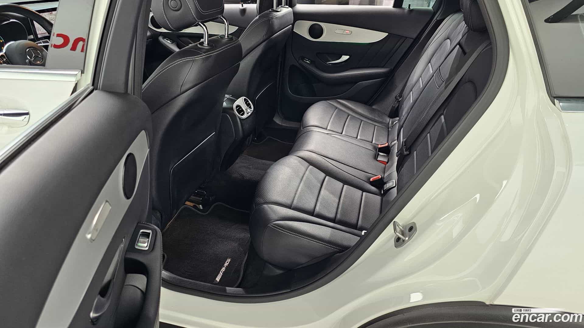 GLC-Class Mercedes-Benz 2021.4-OPTION-015