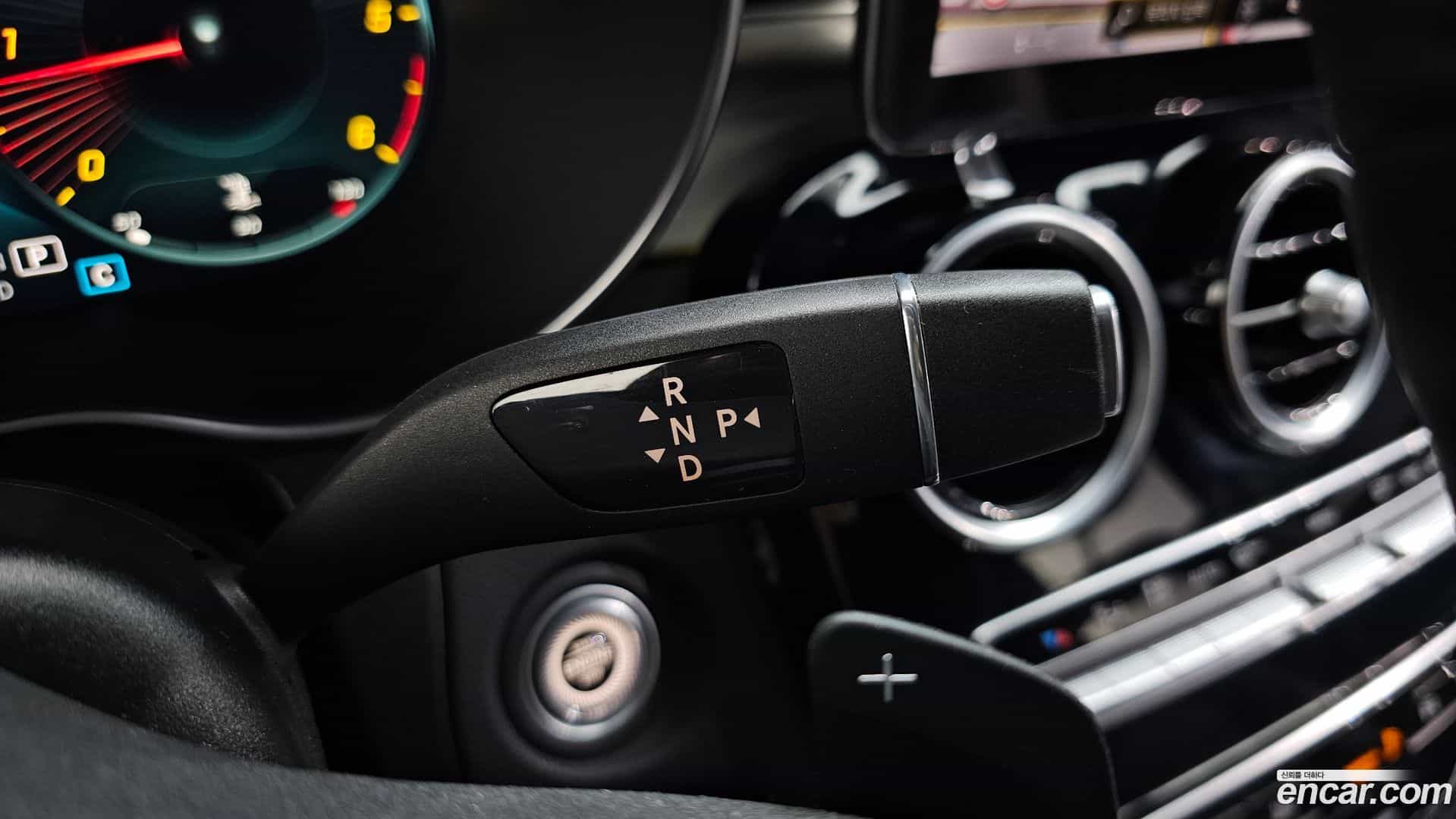 GLC-Class Mercedes-Benz 2021.4-OPTION-022