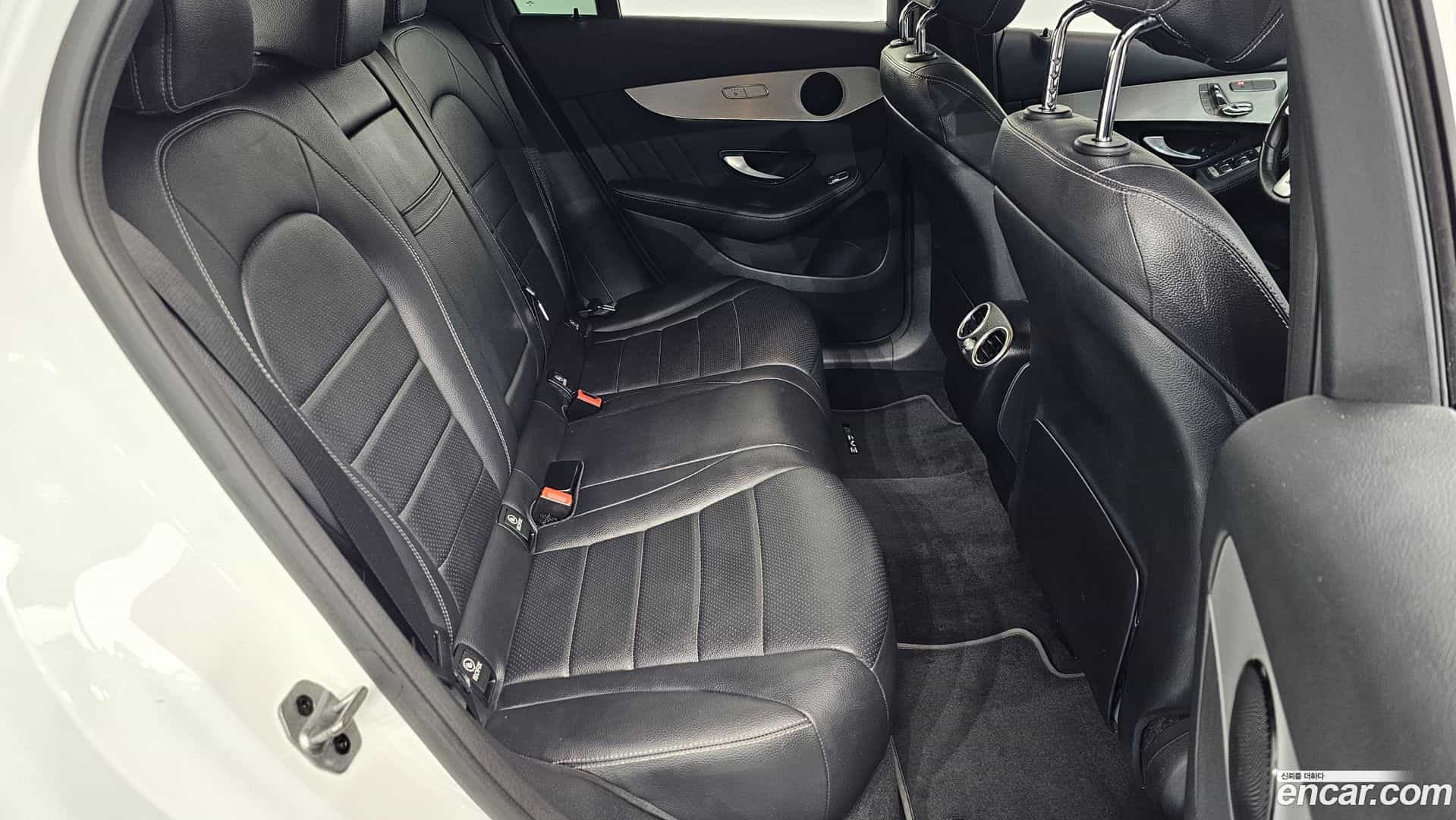 GLC-Class Mercedes-Benz 2021.4-OPTION-024
