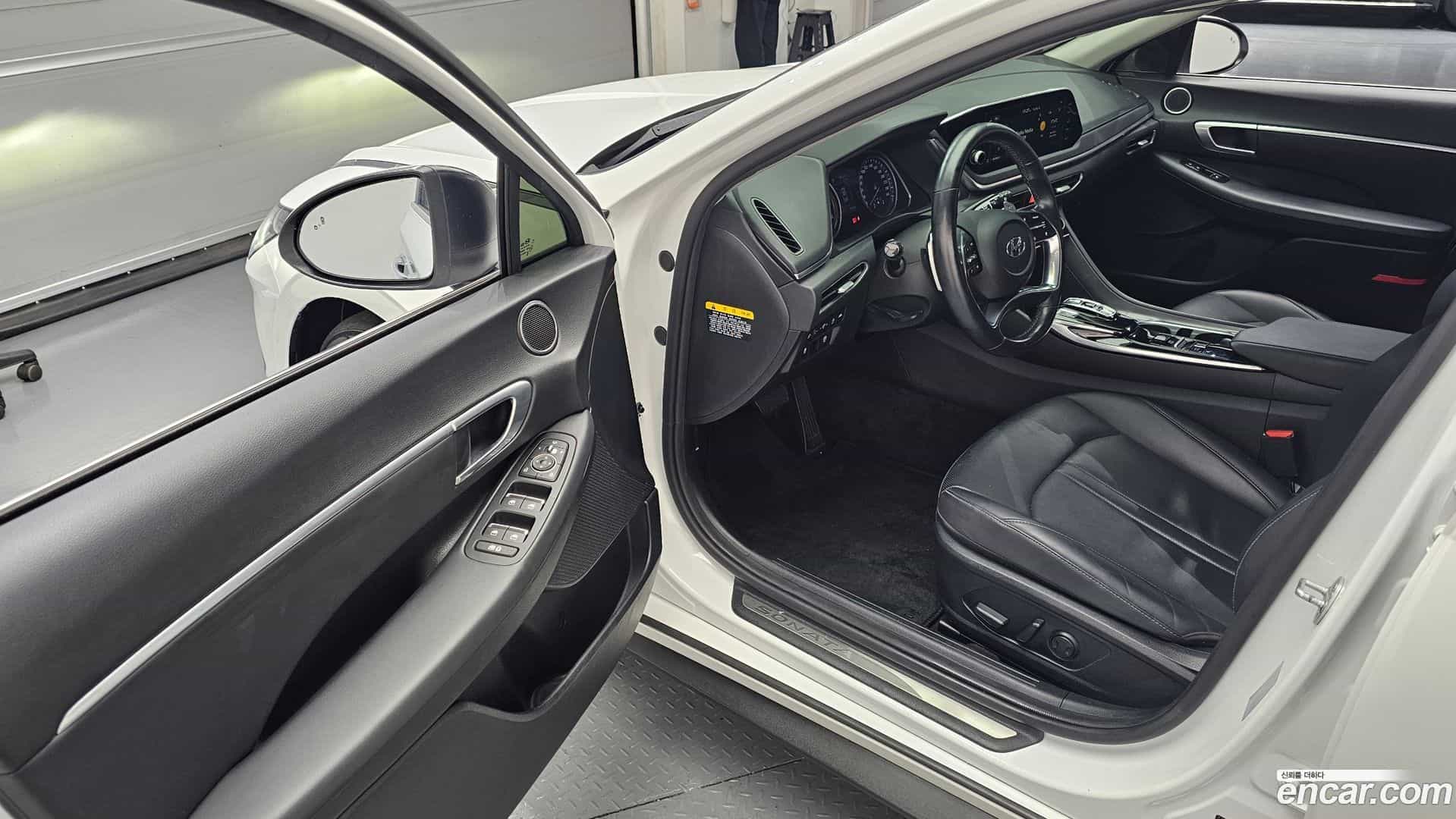 Sonata Hyundai 2020.3-INNER-010