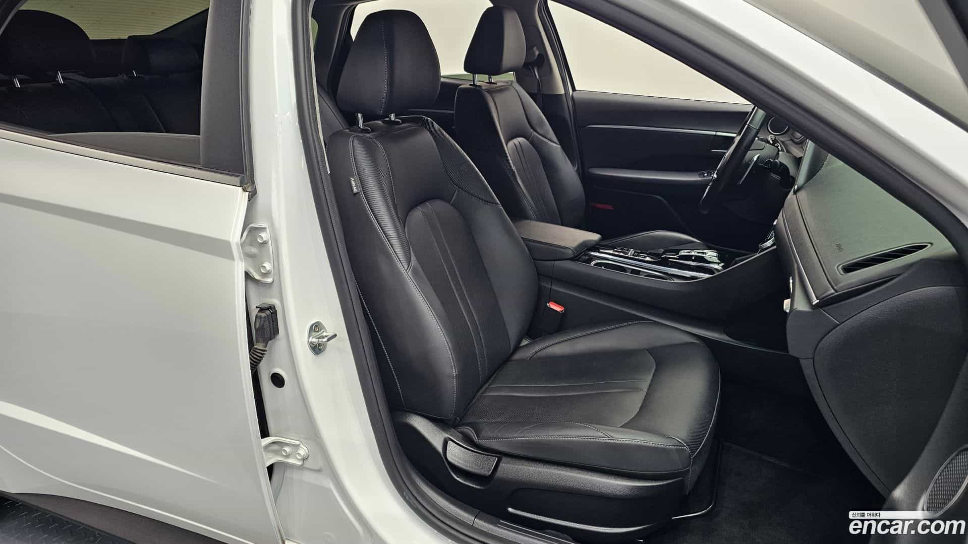 Sonata Hyundai 2020.3-INNER-036