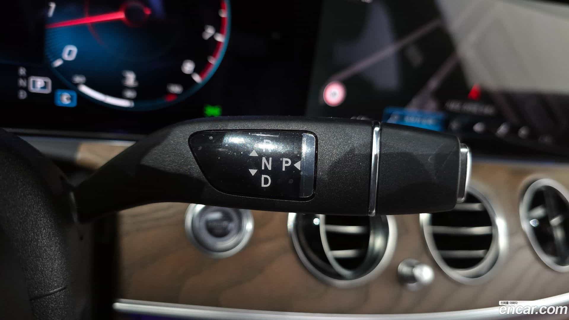 E-Class Mercedes-Benz 2023.9-INNER-009