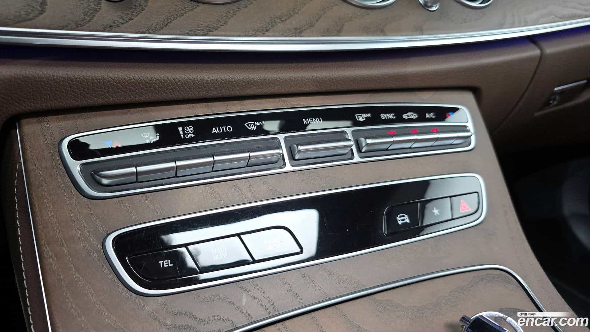 E-Class Mercedes-Benz 2023.9-OPTION-041