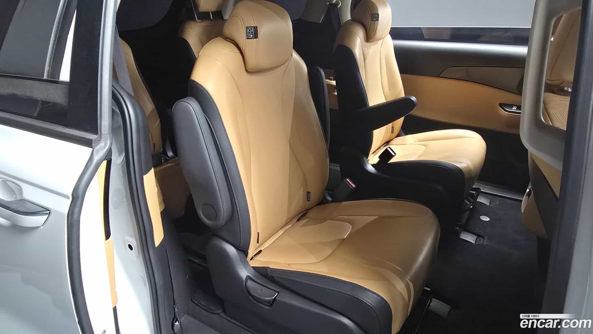 Canival Kia 2023.2-OPTION-016