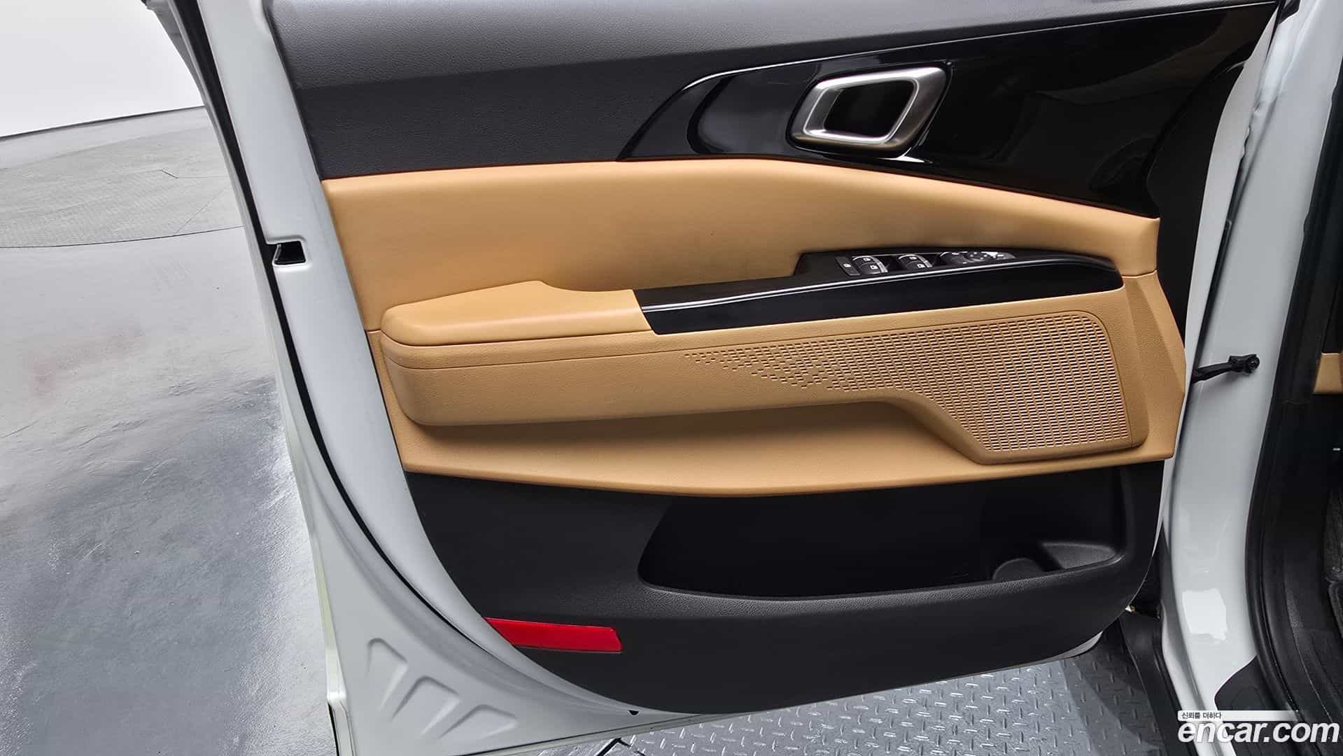 Canival Kia 2023.2-INNER-035