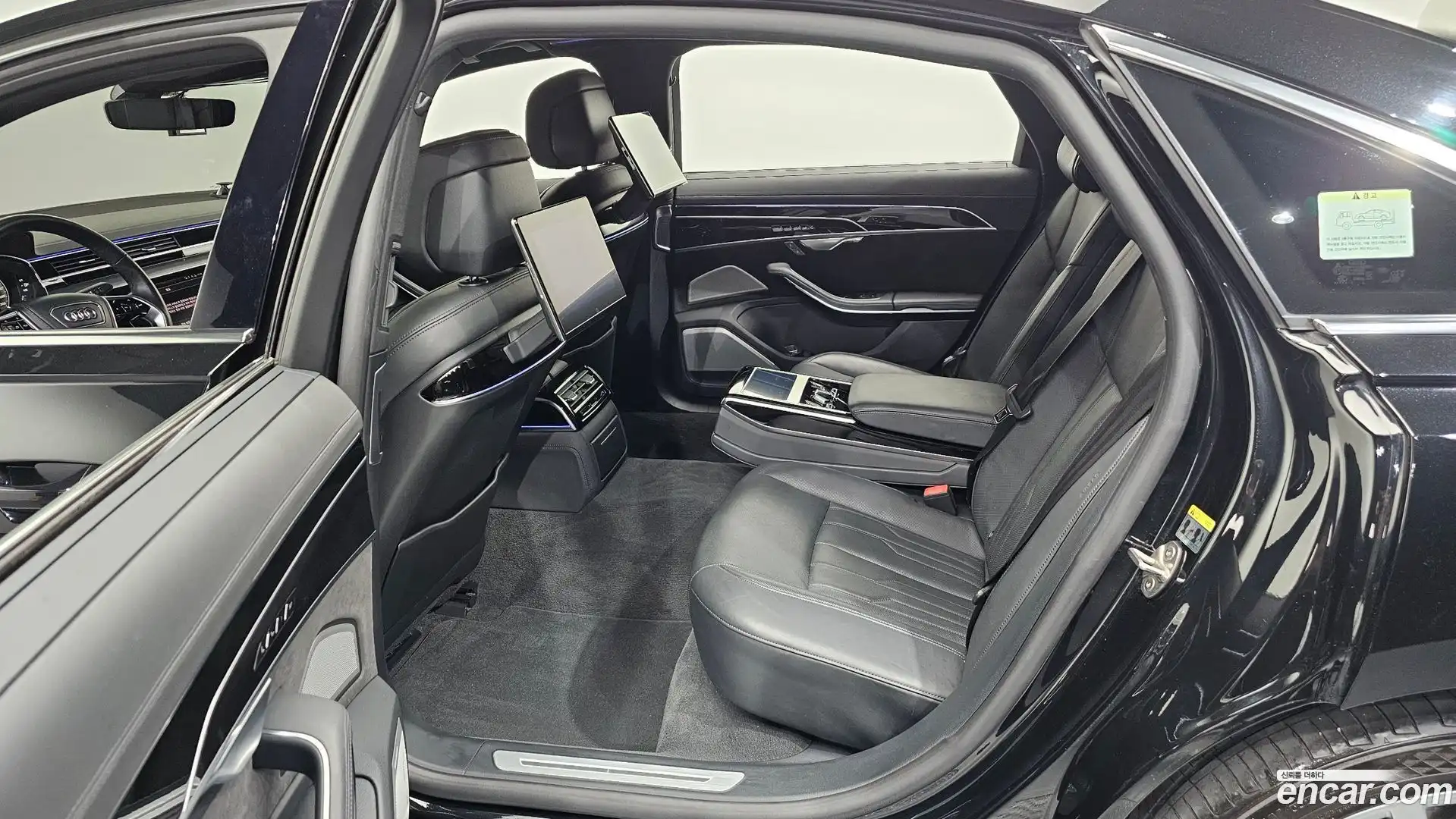 A8 Audi 2021.11-OPTION-015