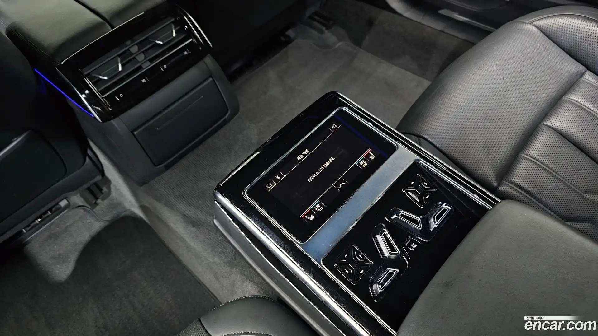 A8 Audi 2021.11-OPTION-020