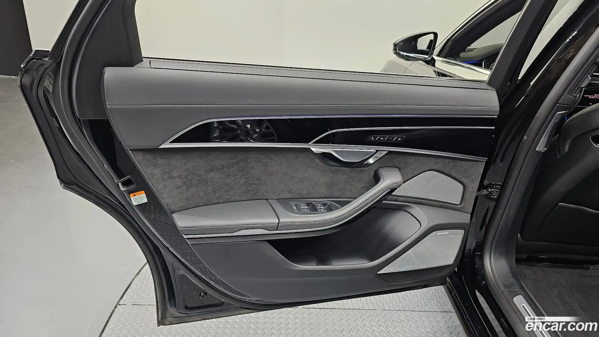 A8 Audi 2021.11-INNER-035