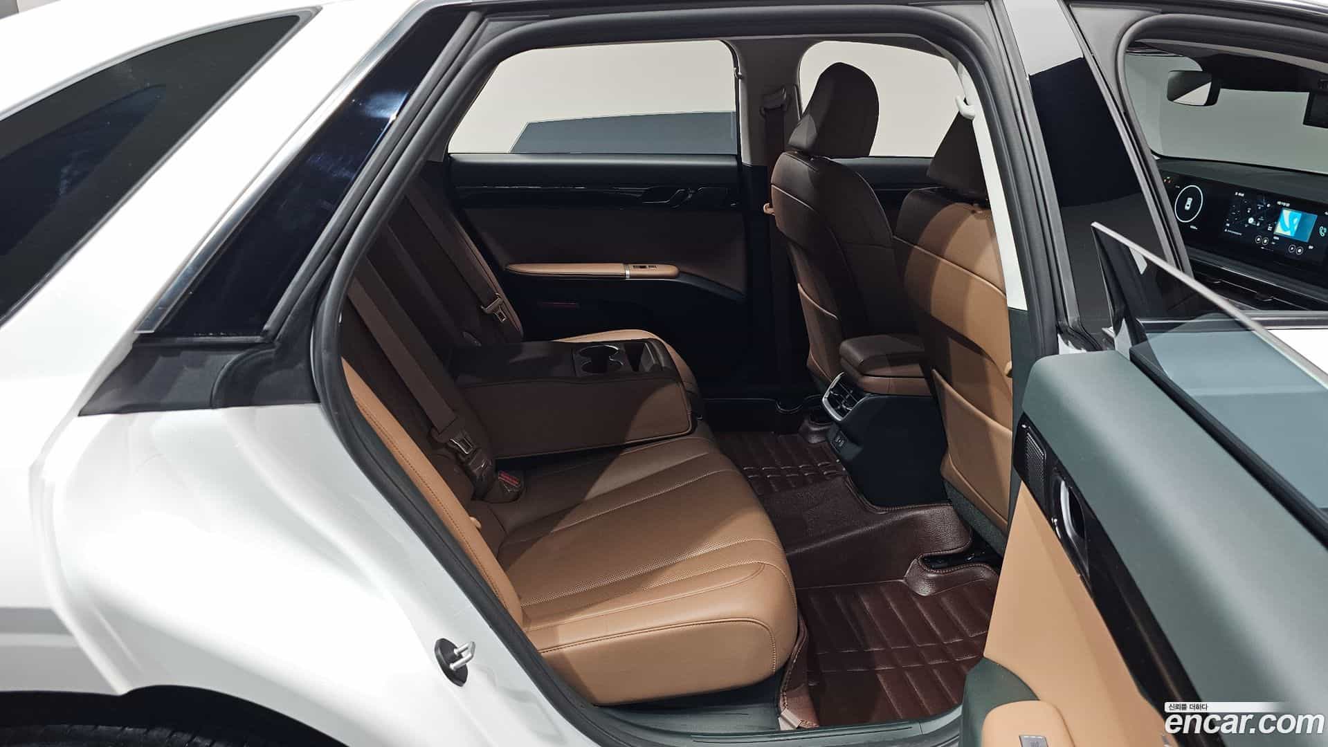 Grandeur Hyundai 2023.6-OPTION-015