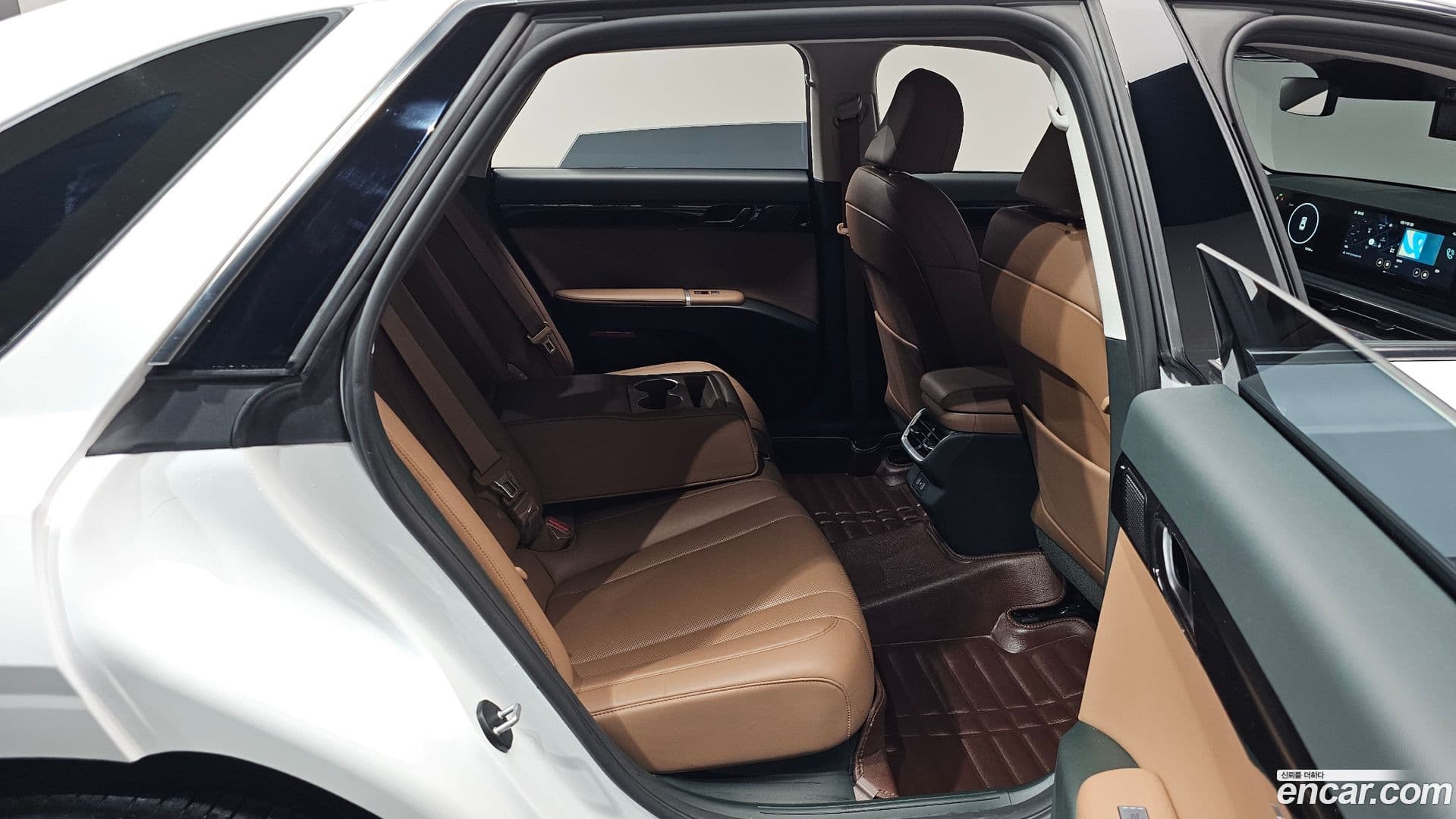 Main__Slider__Photo:Grandeur Hyundai 2023.6-10