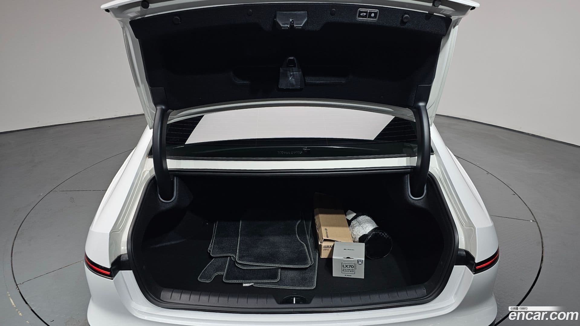 Main__Slider__Photo:Grandeur Hyundai 2023.6-19