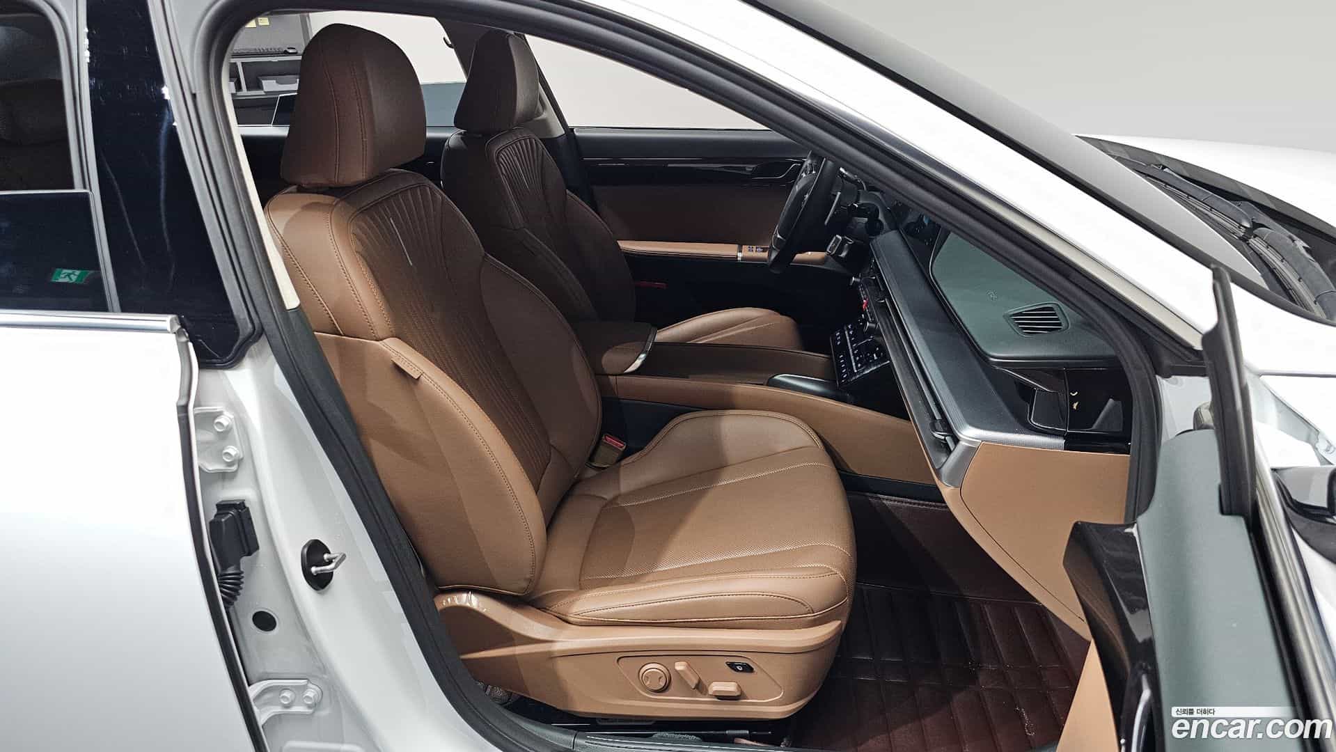Grandeur Hyundai 2023.6-INNER-036