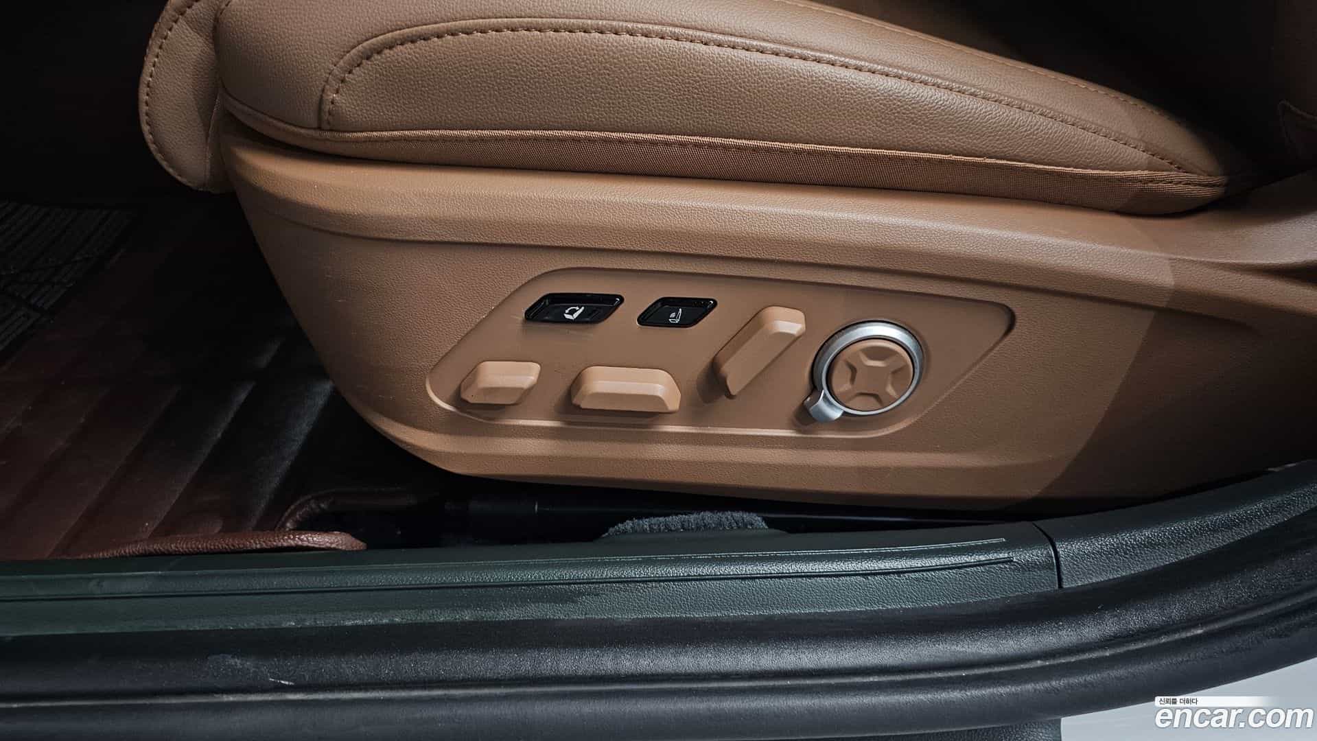 Grandeur Hyundai 2023.6-OPTION-047