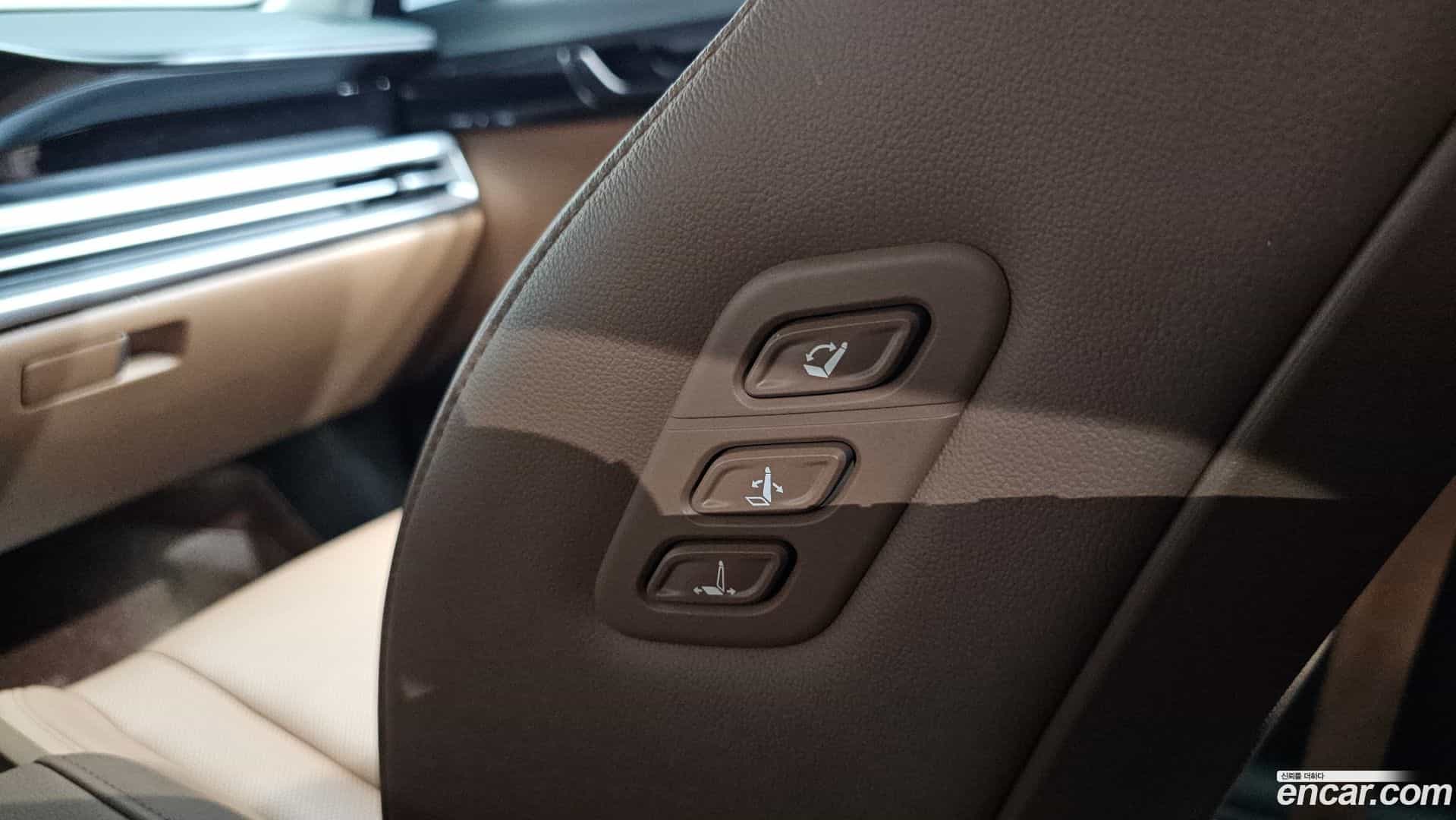 Grandeur Hyundai 2023.6-OPTION-048