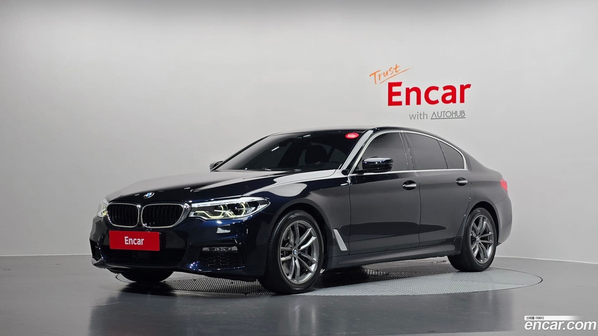 Main__Slider__Photo:5-Series BMW 2018.3-0