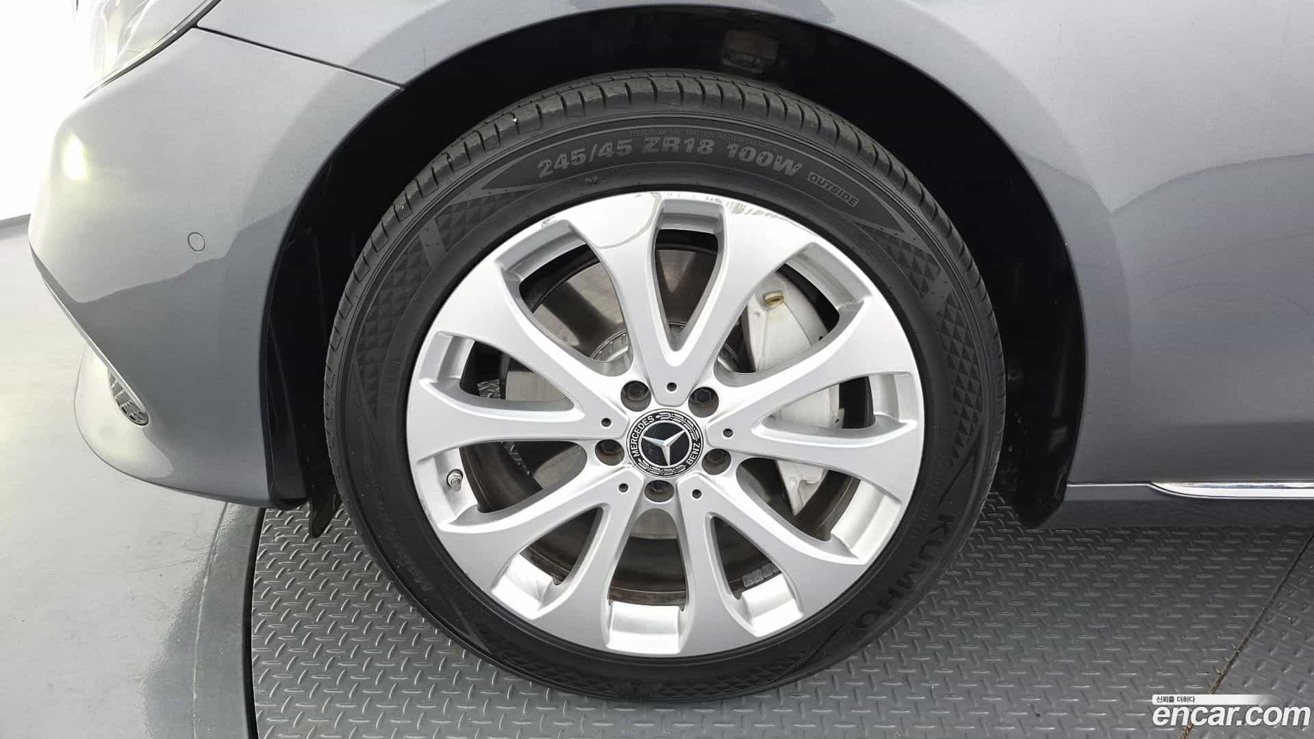 E-Class Mercedes-Benz 2019.4-OUTER-005