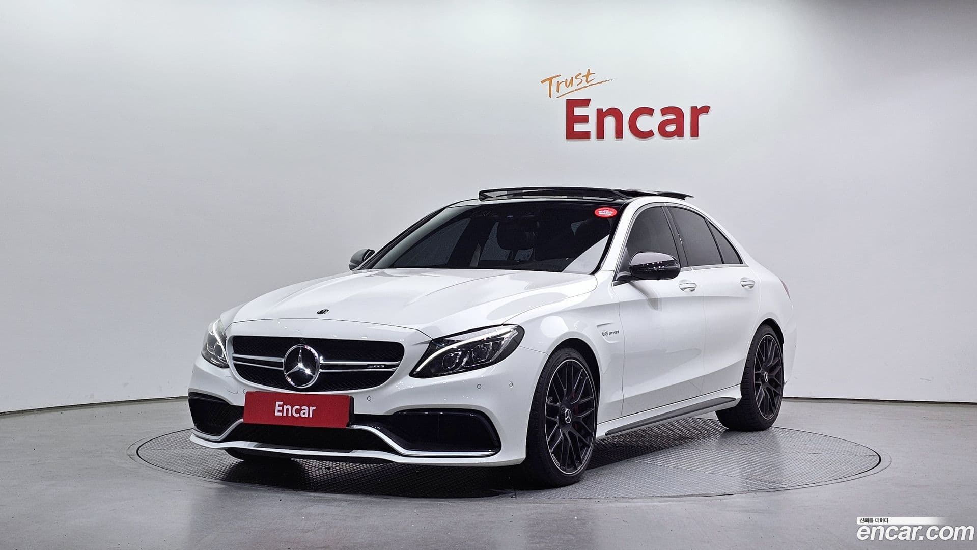 Main__Slider__Photo:C-Class Mercedes-Benz 2017.7-0