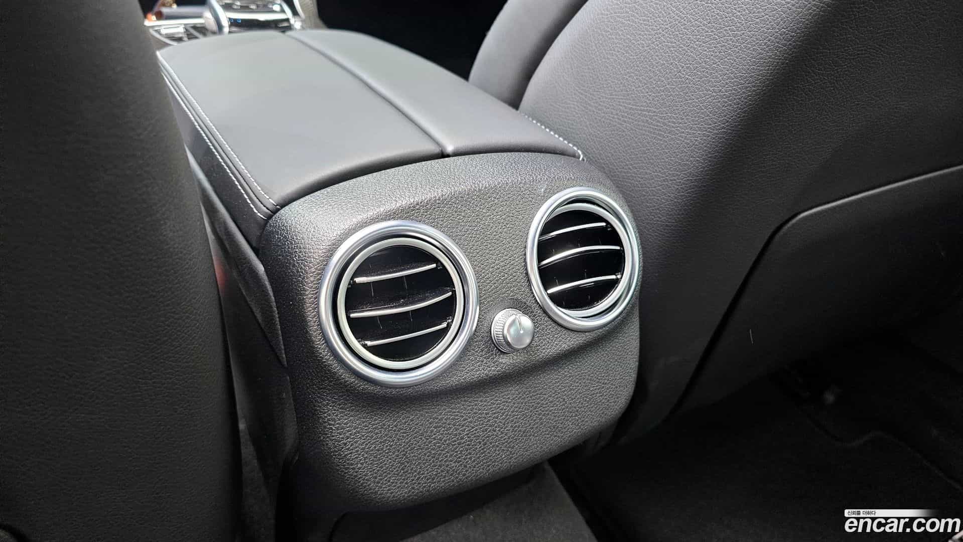 C-Class Mercedes-Benz 2017.7-OPTION-044