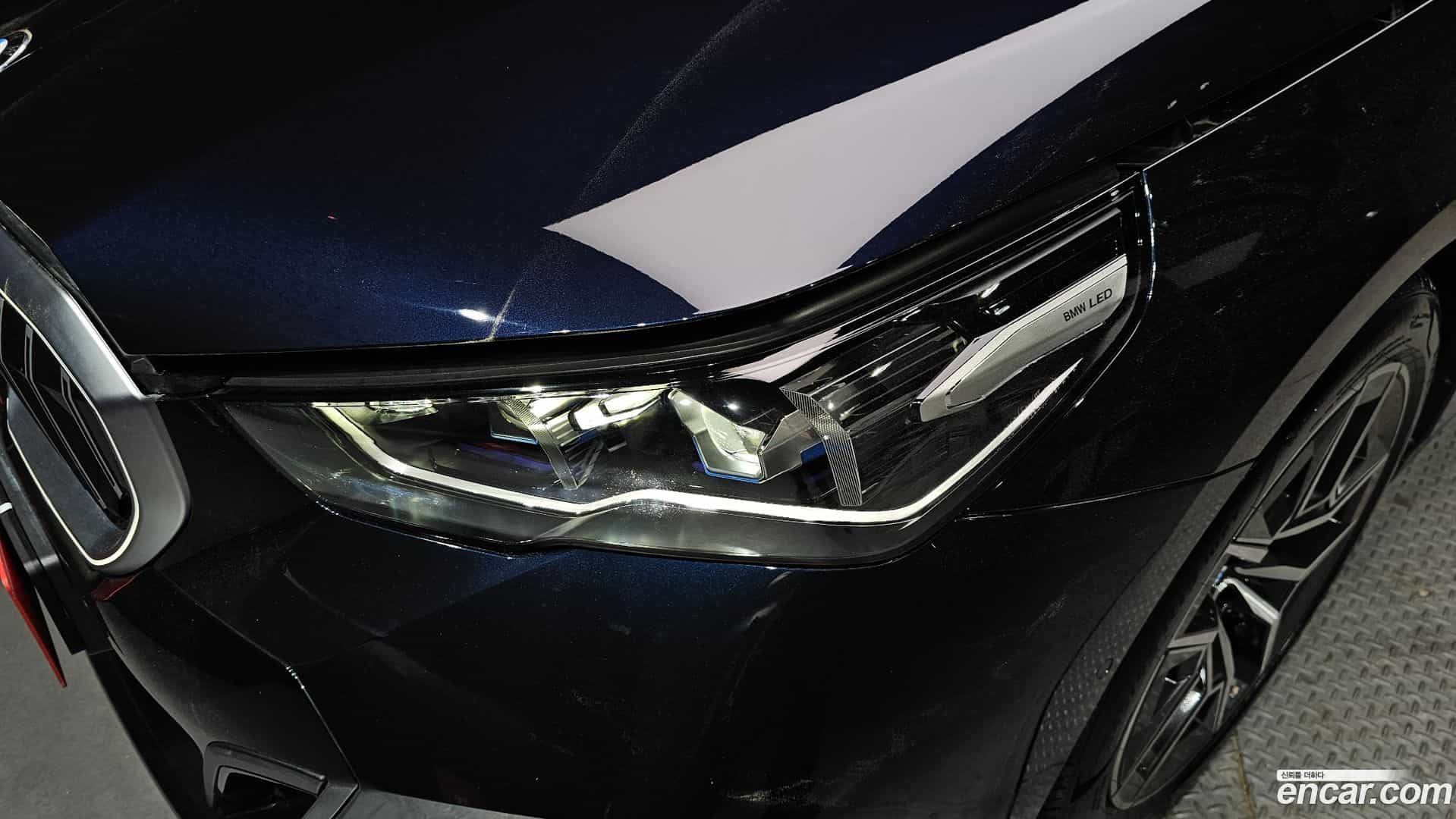 5-Series BMW 2025.7-OUTER-032