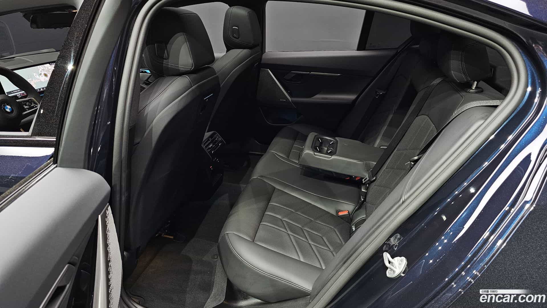 5-Series BMW 2025.7-INNER-036