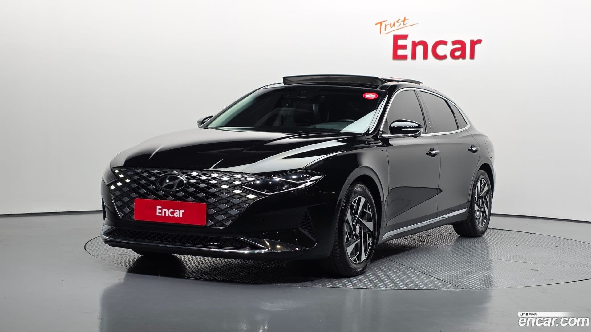 Main__Slider__Photo:Grandeur Hyundai 2020.4-0