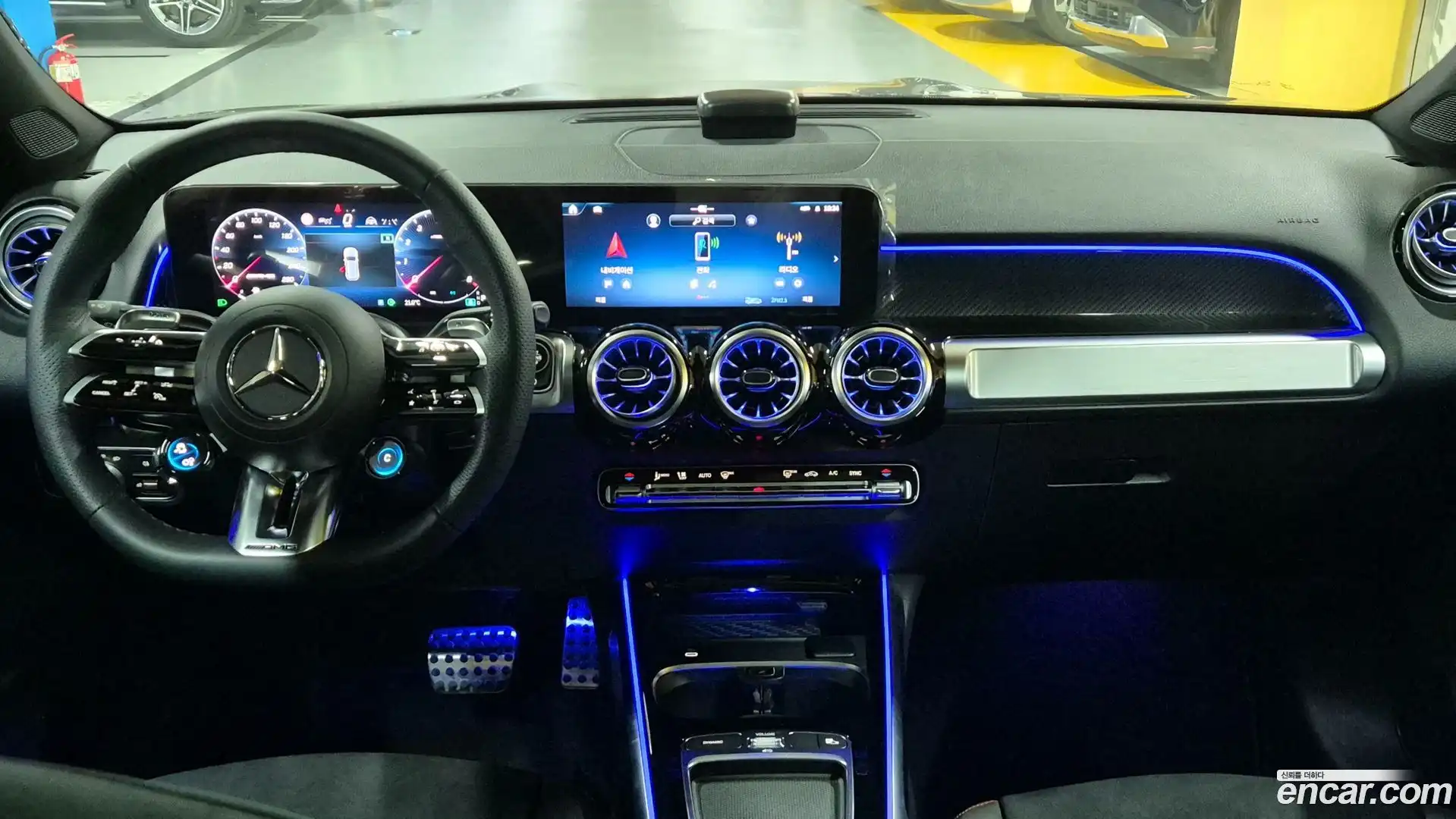 GLB-Class Mercedes-Benz 2025.3-INNER-007