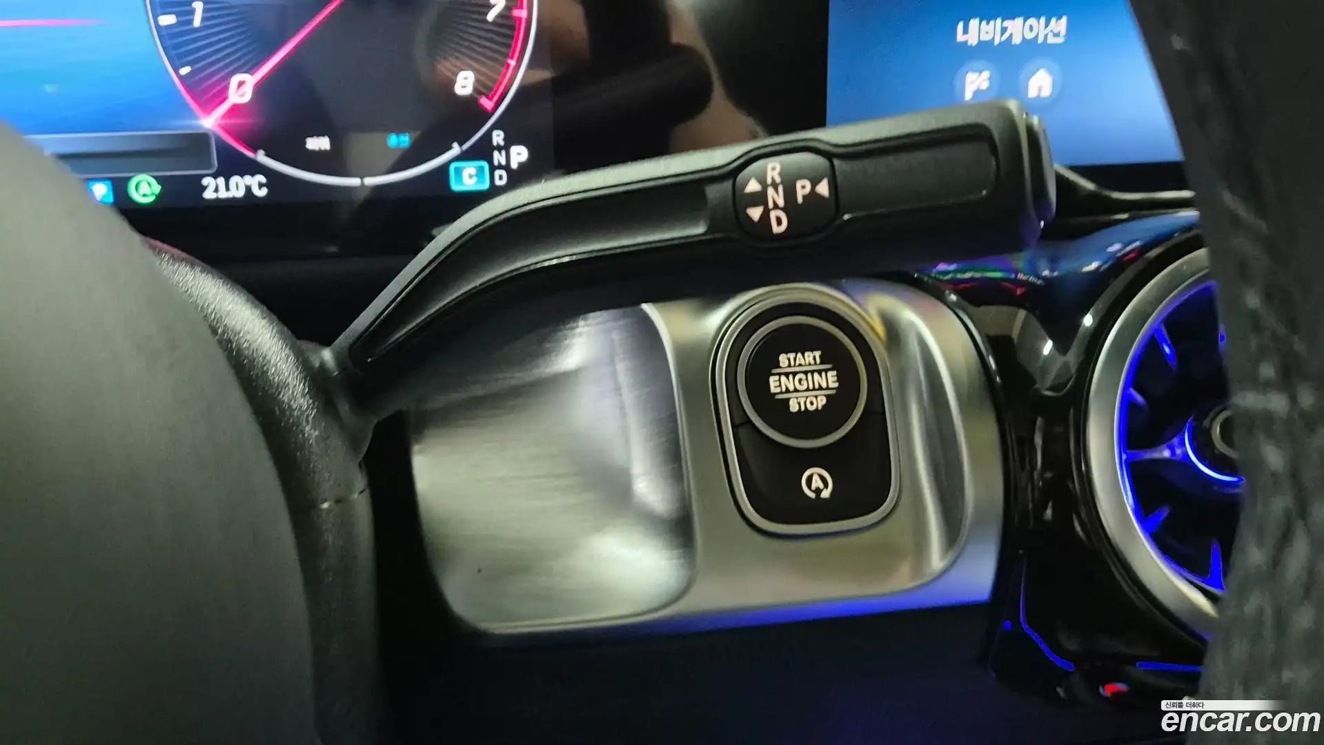 GLB-Class Mercedes-Benz 2025.3-INNER-009