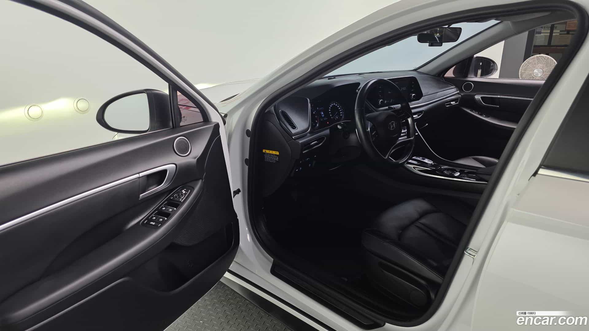 Sonata Hyundai 2019.10-INNER-010