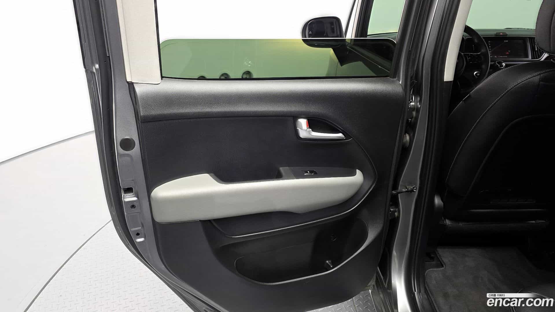 RAY Kia 2022.10-INNER-035
