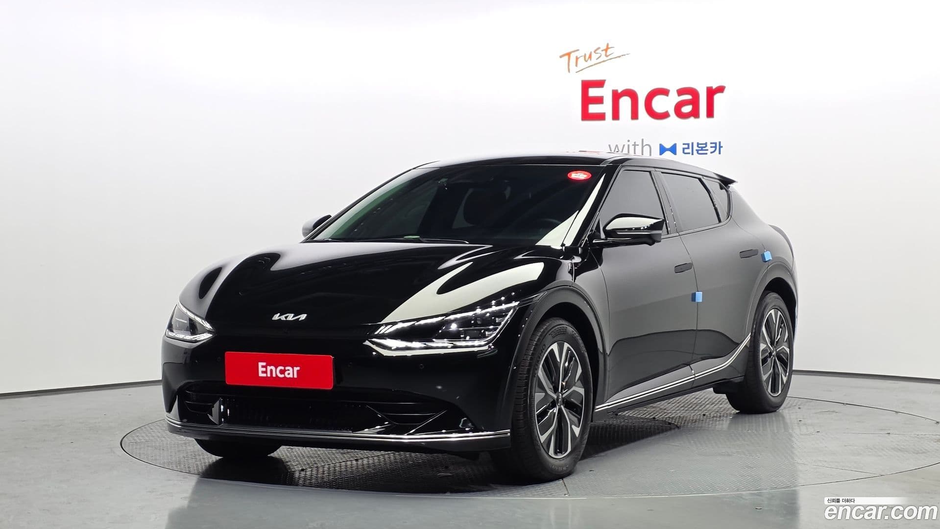 Main__Slider__Photo:EV6 Kia 2023.3-0