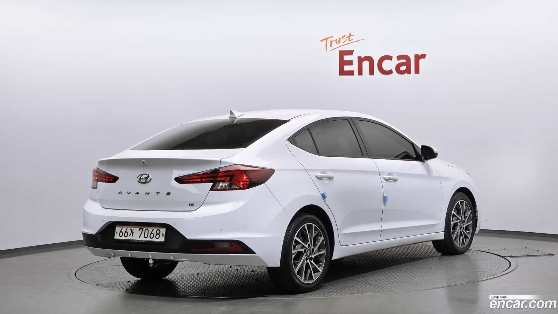 AVANTE Hyundai 2019.2-OUTER-002