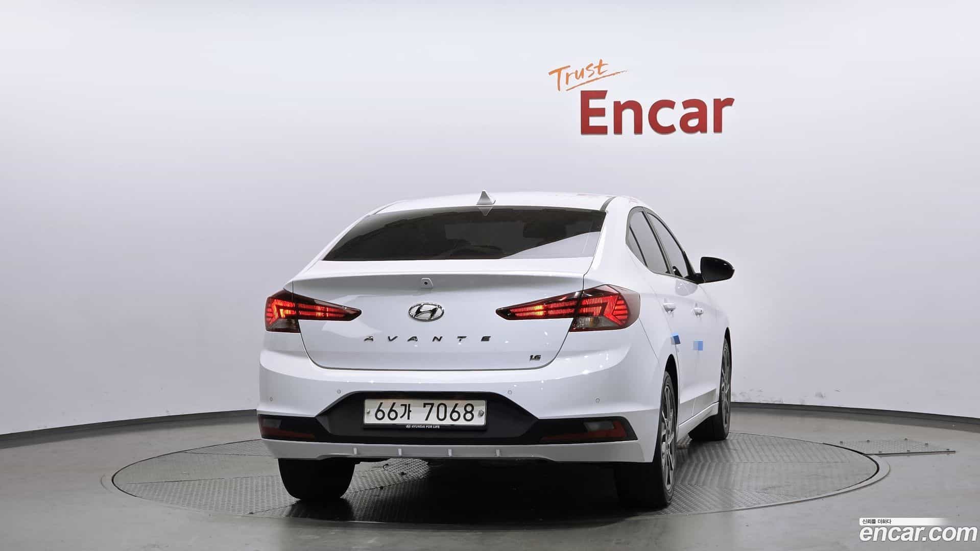 AVANTE Hyundai 2019.2-OUTER-004