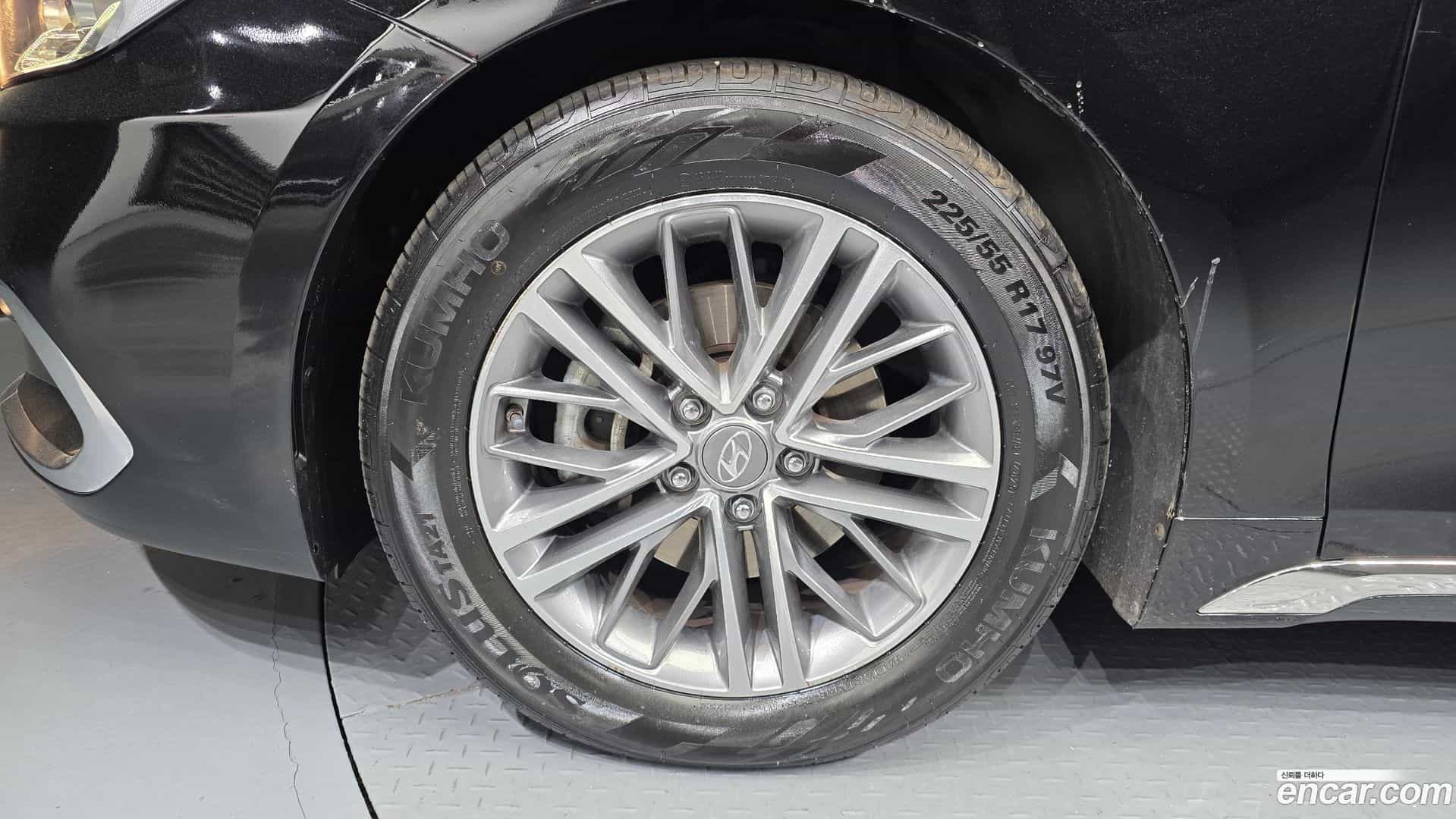 Grandeur Hyundai 2018.10-OUTER-005